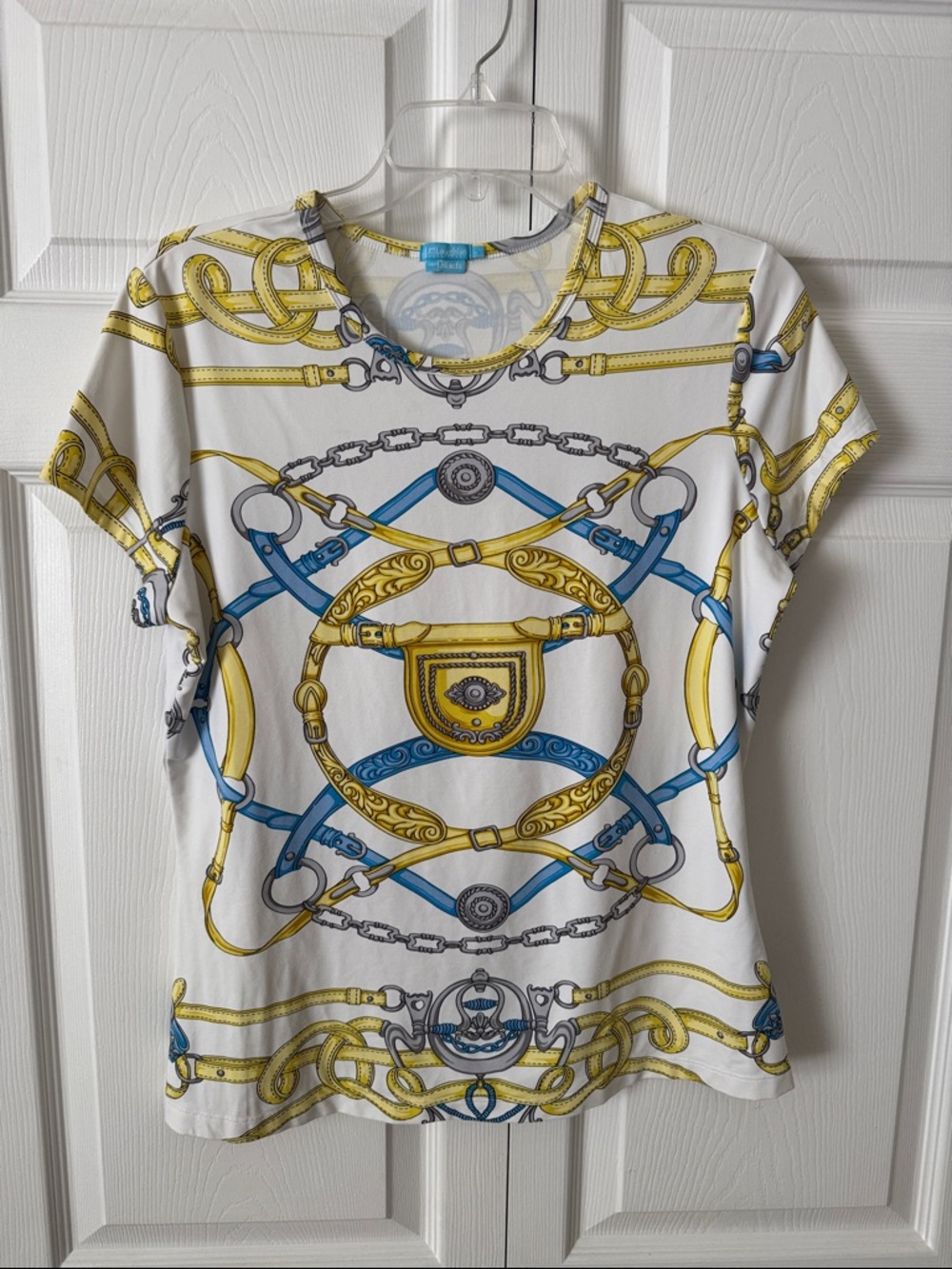 Women’s White Short-Sleeve Printed Tee with Yellow & Blue Motif- large